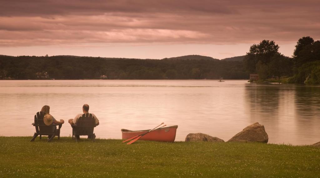 Lake Opechee Inn And Spa Laconia Ruang foto